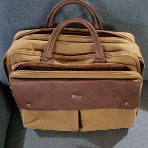 Solo Messenger Bag / Briefcase